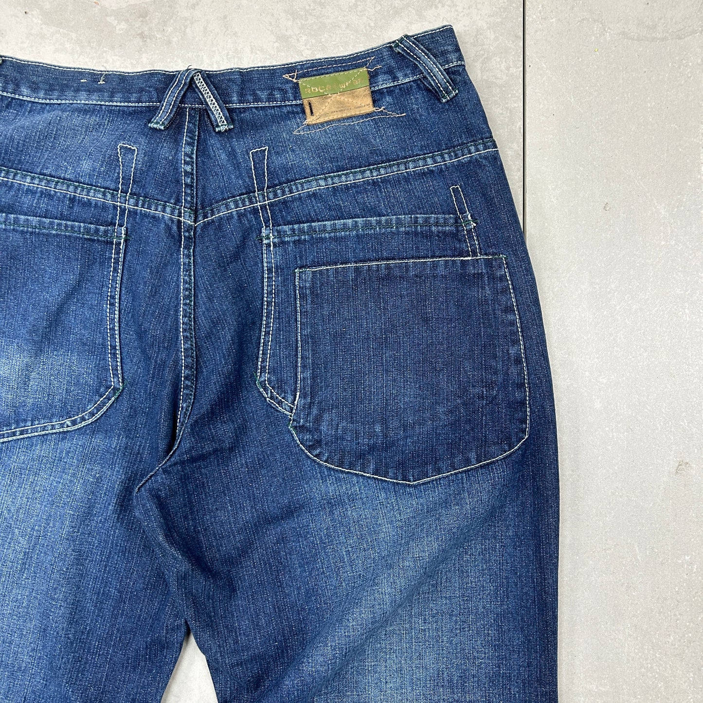 Vintage Rocawear Blue Embroidered Hip Hop Baggy Jeans - 36