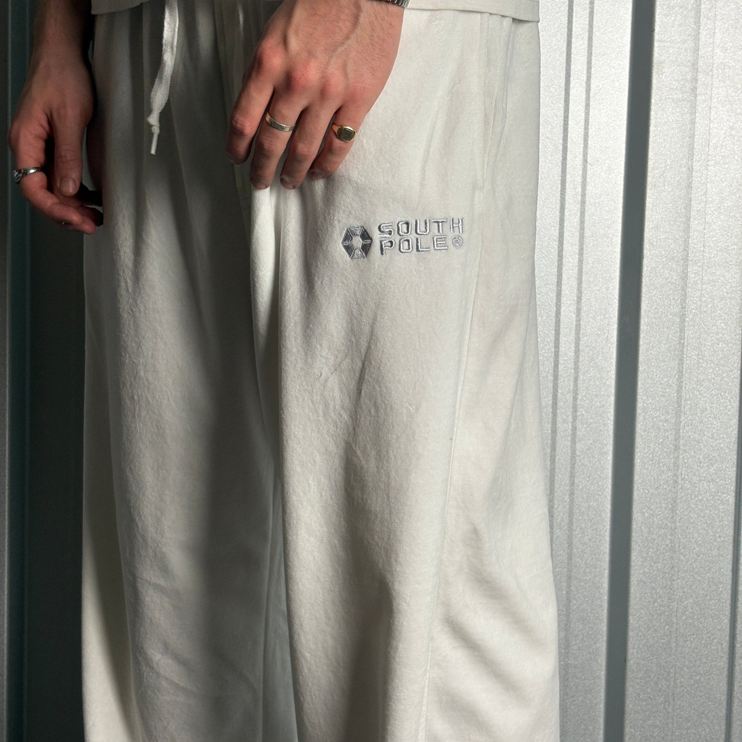 Vintage Southpole White Embroidered Y2K Hip Hop Baggy Sweatpants Joggers - 36L