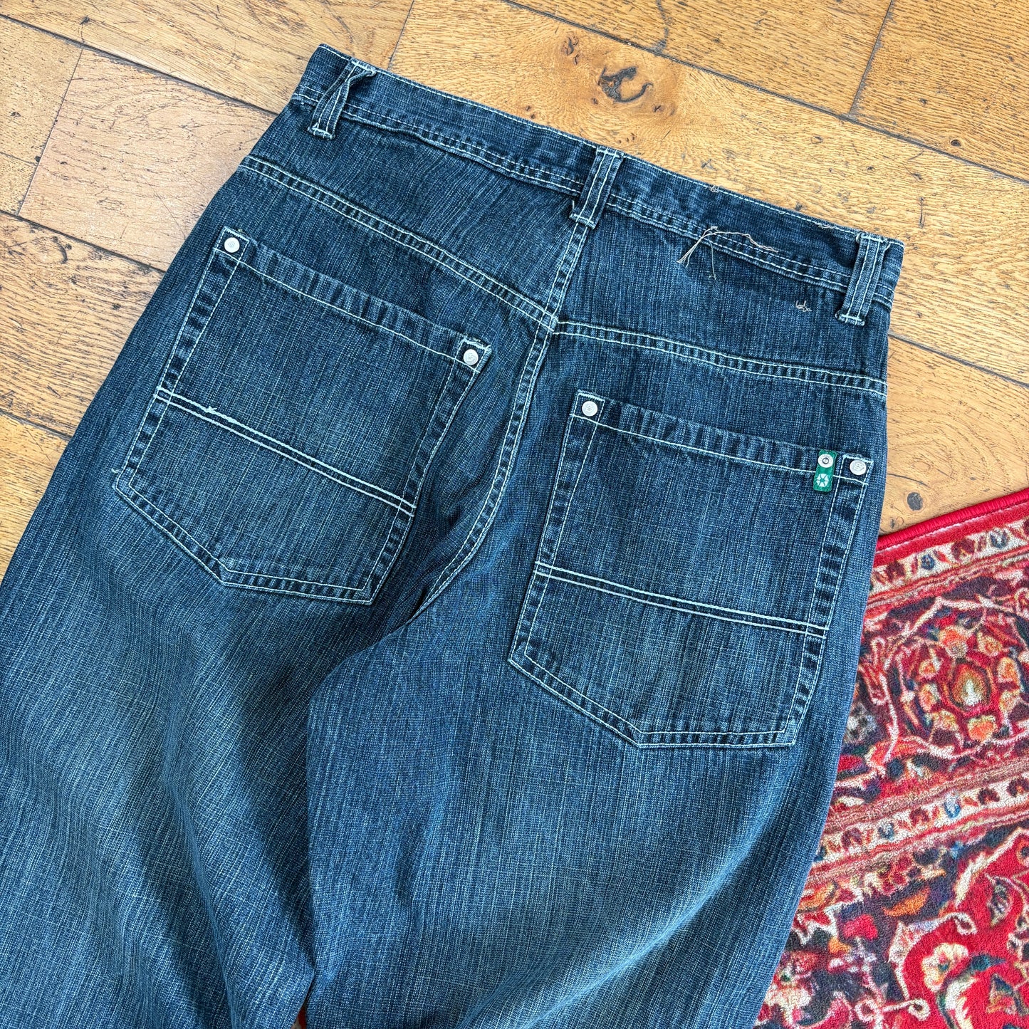 Vintage Southpole Navy Blue Embroidered Y2K Hip Hop Baggy Jeans - 32