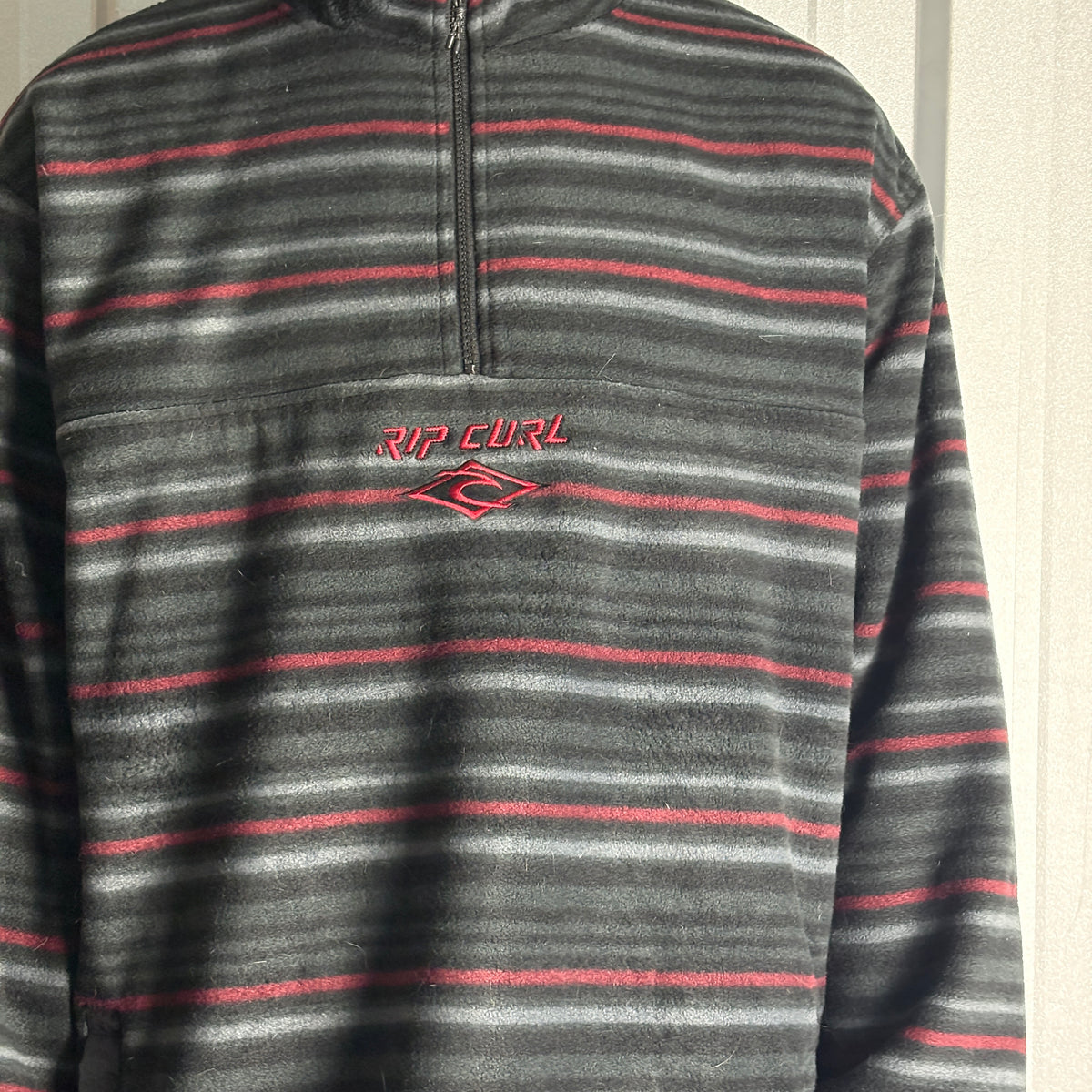 Vintage Rip Curl 00s Y2K Grey Stripe Surfwear Embroidered Fleece Sweatshirt - XL