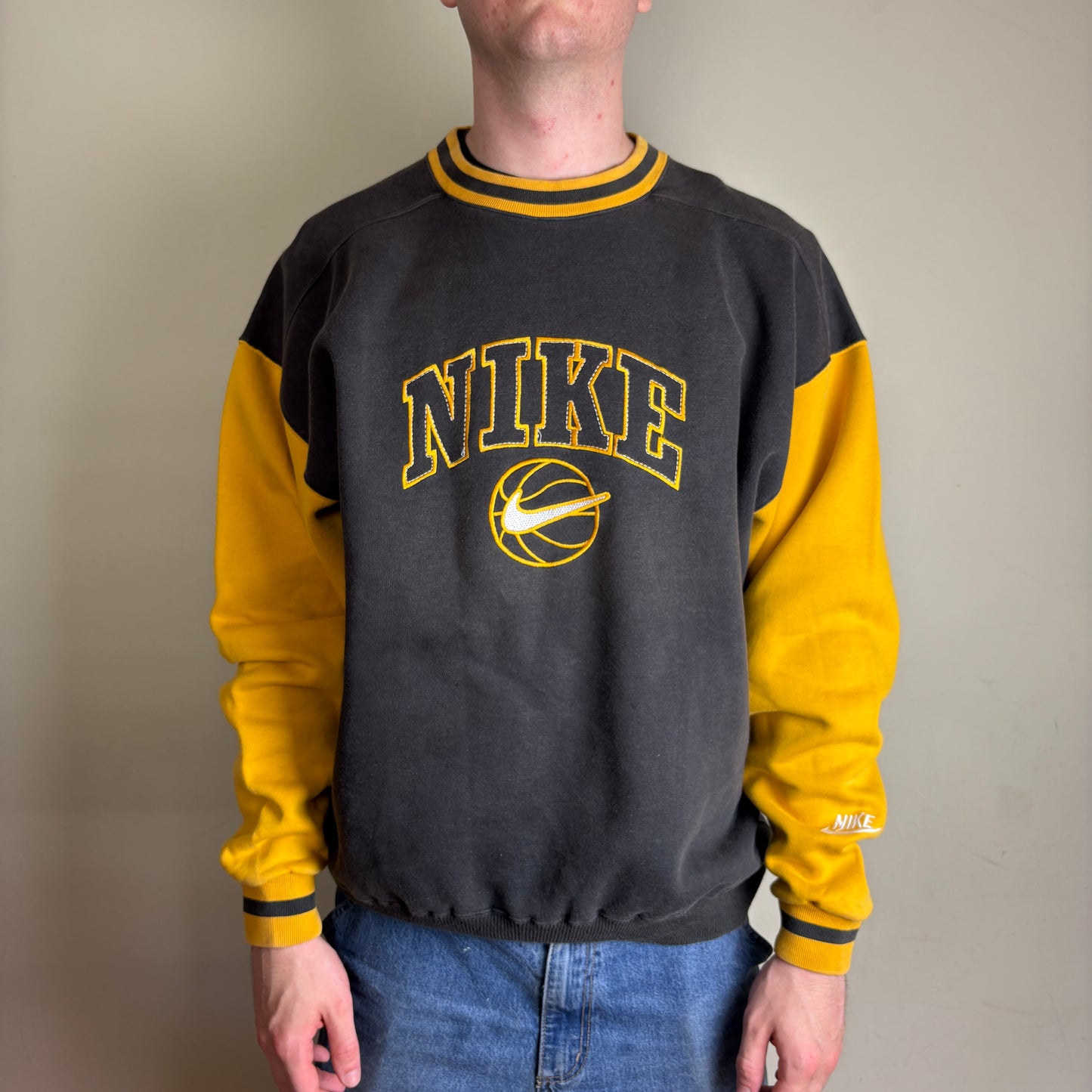 Vintage Nike Basketball 90s Black Yellow Embroidered Sweatshirt - XL