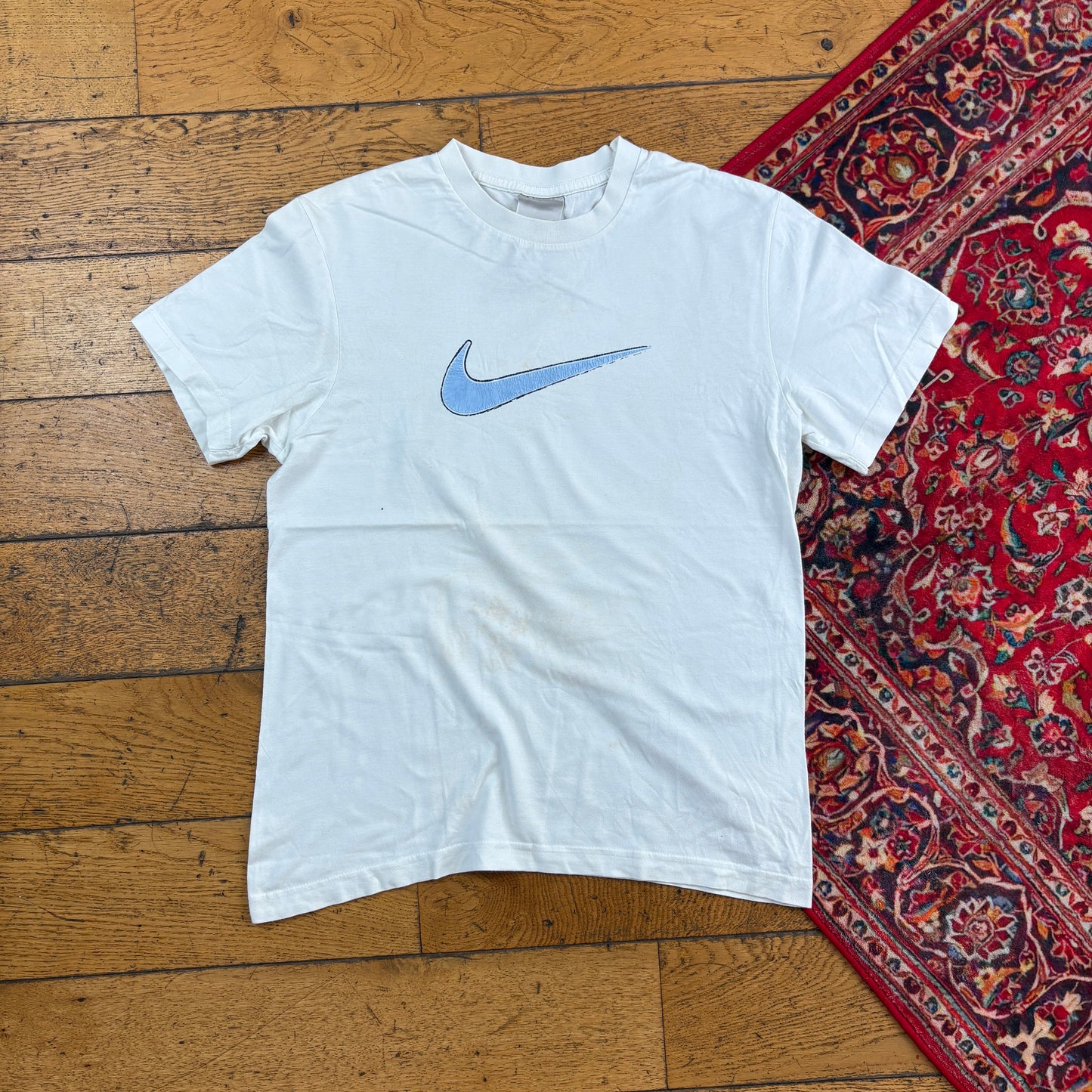 Vintage Nike White Y2K Graphic T-Shirt - XS