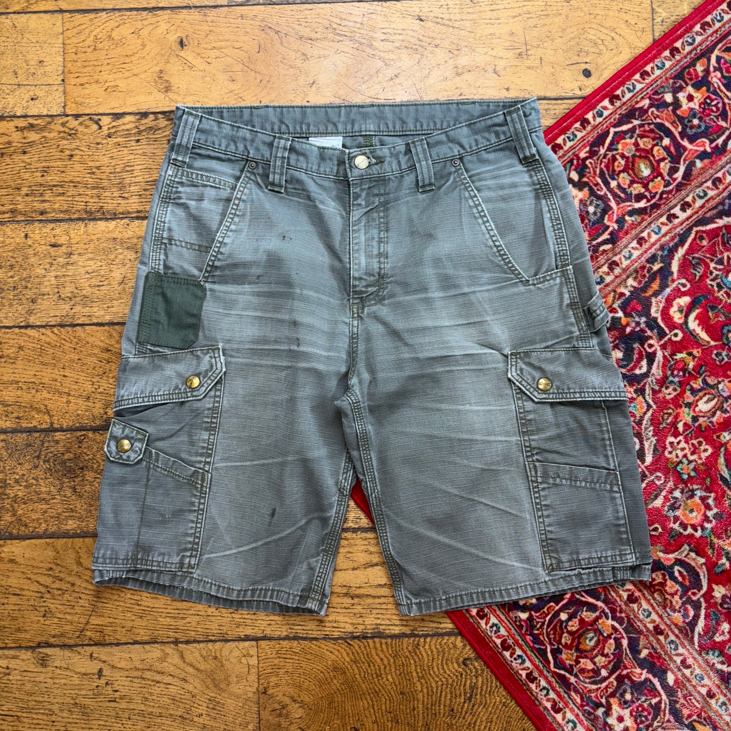 Vintage Carhartt Green Workwear Baggy Carpenter Shorts - 33