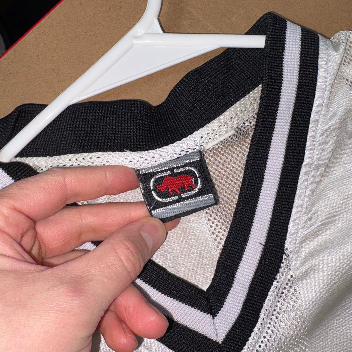 Ecko Unltd Mesh White Embroidered Hip Hop y2K Jersey T Shirt - L