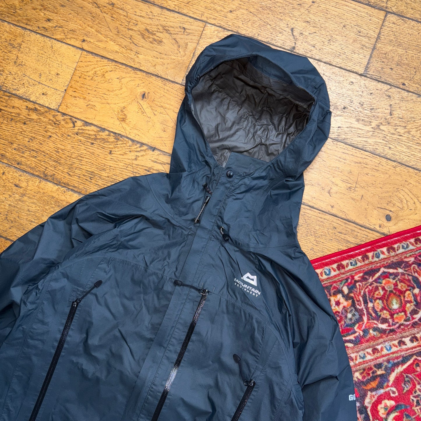Vintage Mountain Equipment Black Goretex Hiking Technical Waterproof Jacket - S