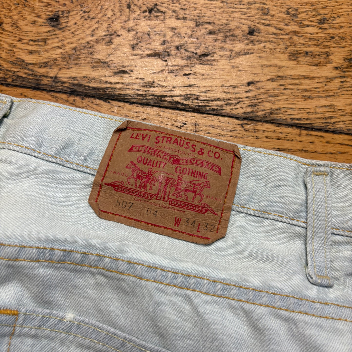 Vintage Levis 507 Bootcut White Light Blue Denim Jeans - 34R