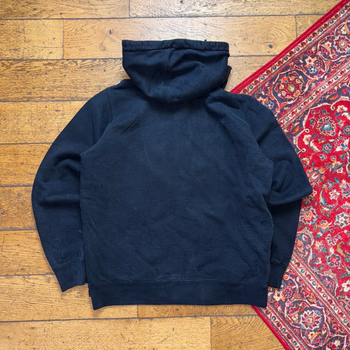 Vintage Supreme Black Hoodie Embroidered Sweatshirt - M