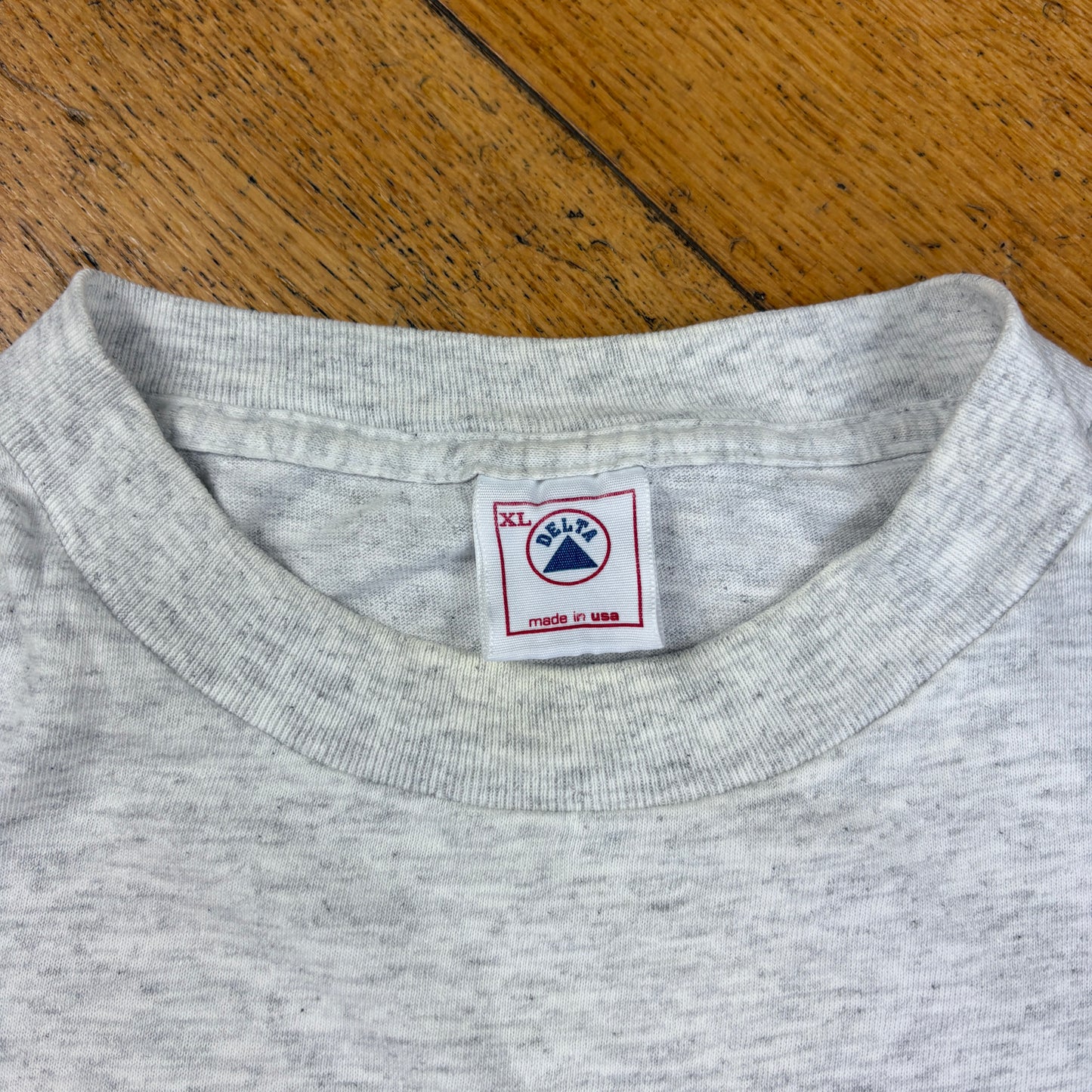 Vintage 90s Single Stitch Wolf Grey Graphic T-Shirt - XL