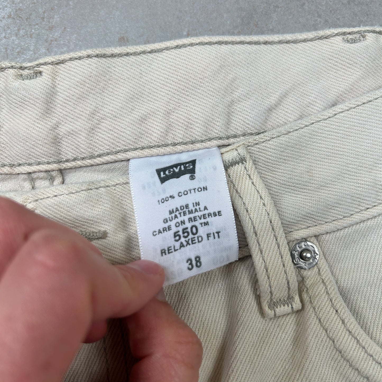 Vintage Levis 550 Baggy Cream Denim Shorts - 38