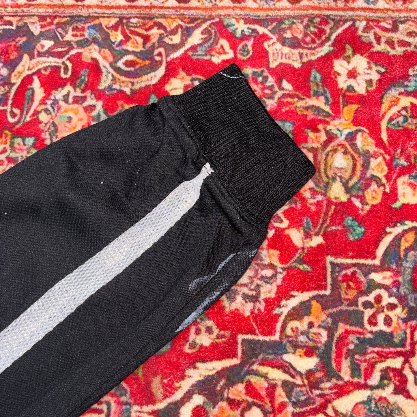 Vintage Umbro Black Embroidered Hoodie Y2K Sweatshirt - L