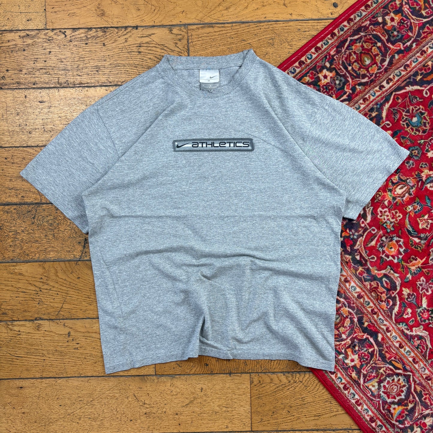 Vintage Y2K Nike Grey Graphic T-Shirt - M