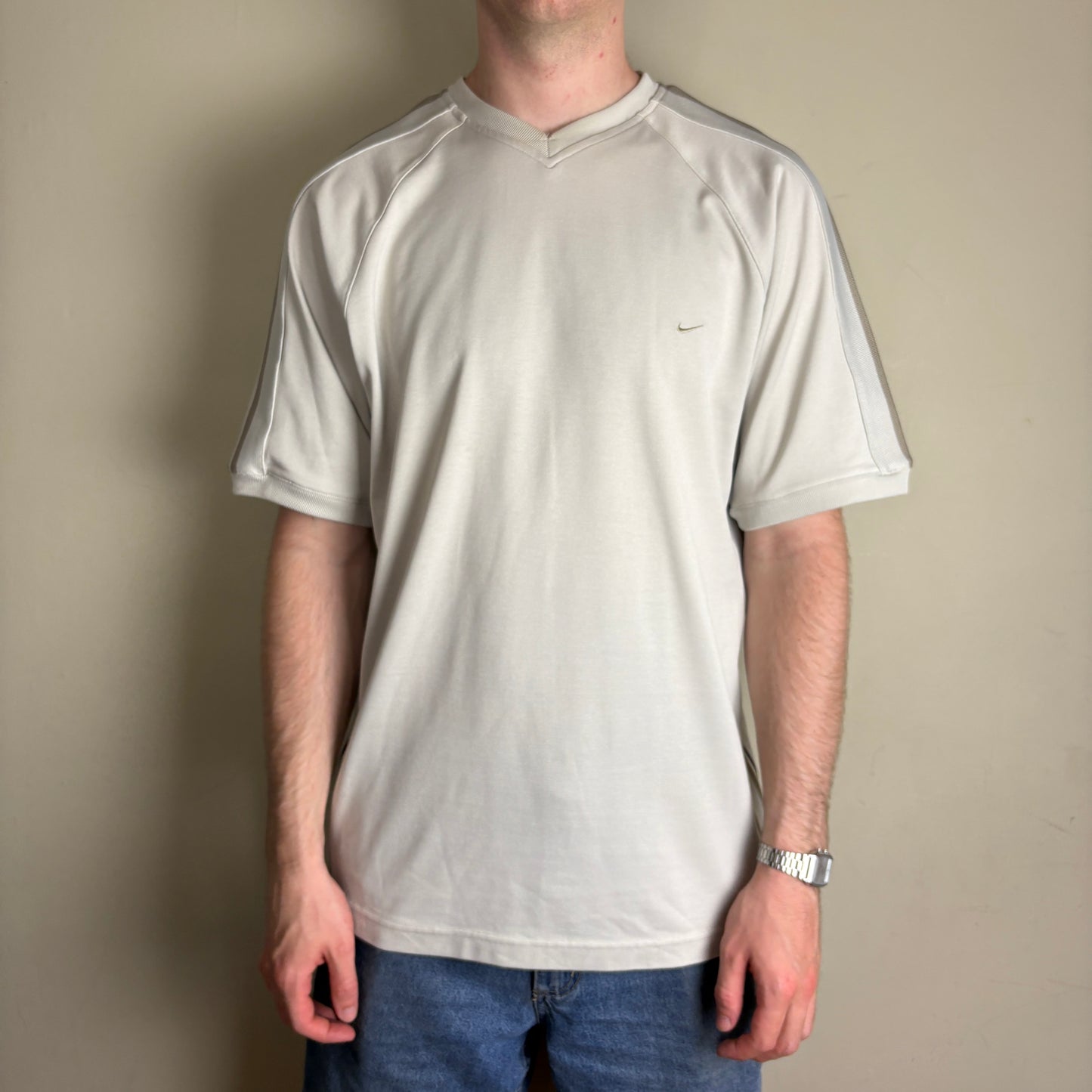 Vintage Nike Y2K Cream Swoosh Embroidered T-Shirt - L