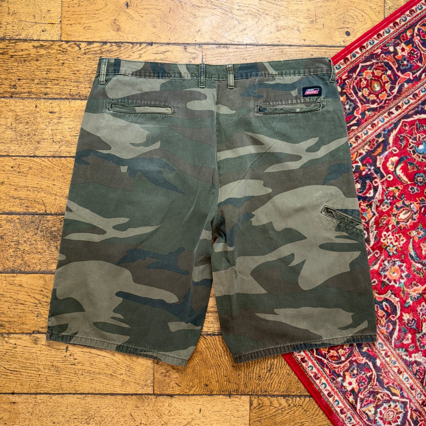 Vintage Dickies Green Camo Workwear Carpenter Baggy Shorts - 40