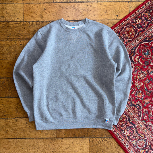 Vintage Russell Athletic Grey Boxy Blank Sweatshirt - M