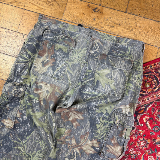 Vintage Real Tree Camo Green Hunting Workwear Trousers - 42