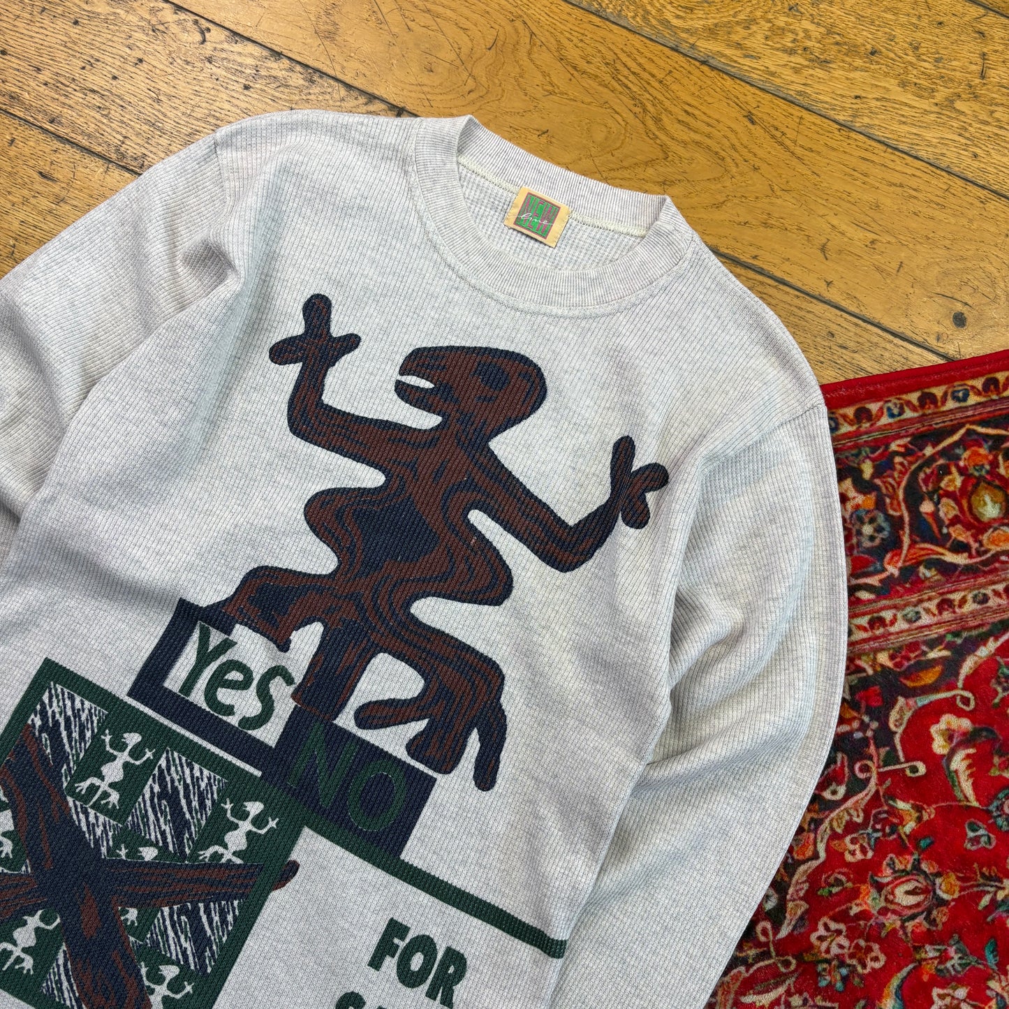 Vintage 90s Grey Long Sleeve Graphic T-Shirt - XS