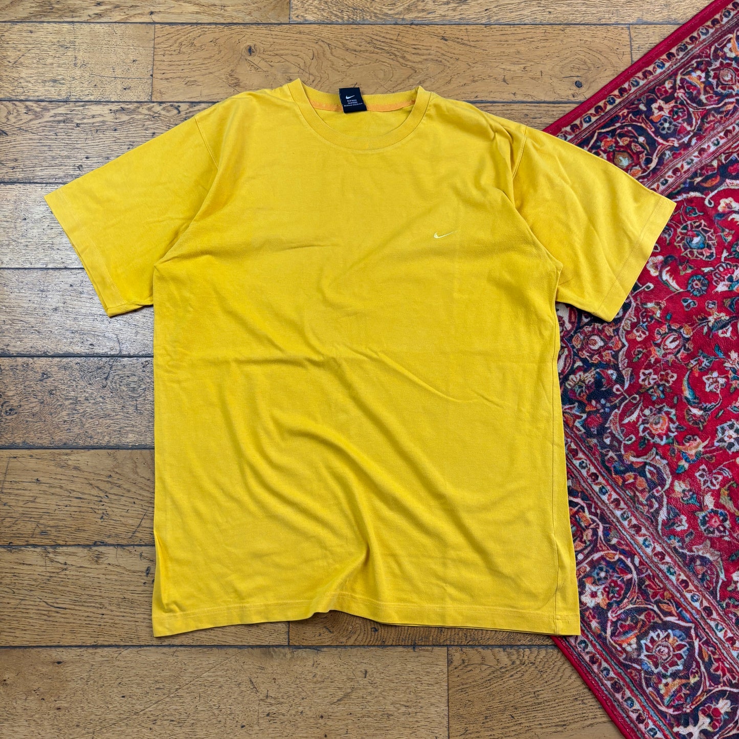 Vintage Nike Y2K Yellow Swoosh Graphic T-Shirt - M