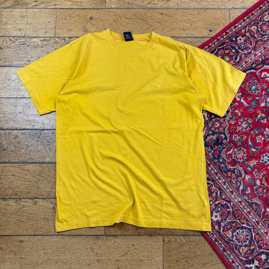 Vintage Nike Y2K Yellow Swoosh Graphic T-Shirt - M