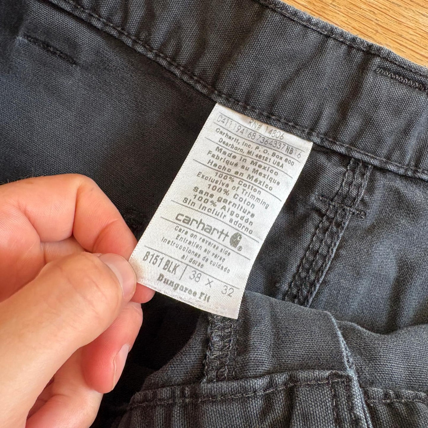 Vintage Carhartt Black Workwear Carpenter Baggy Trousers - 38R