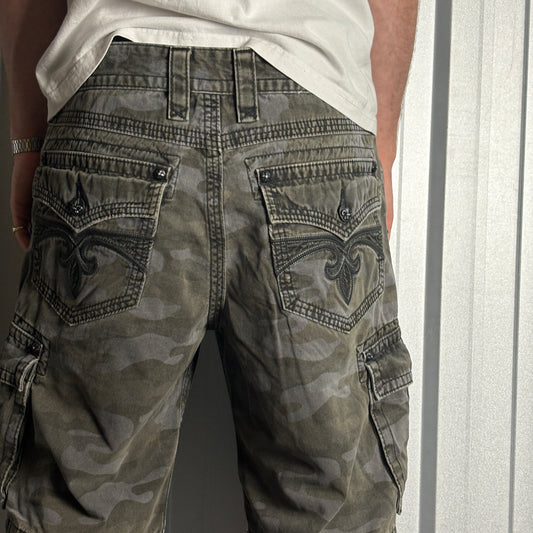 Vintage Rock Revival Grey Camo Embroidered Y2K Hip Hop Baggy Shorts - 36