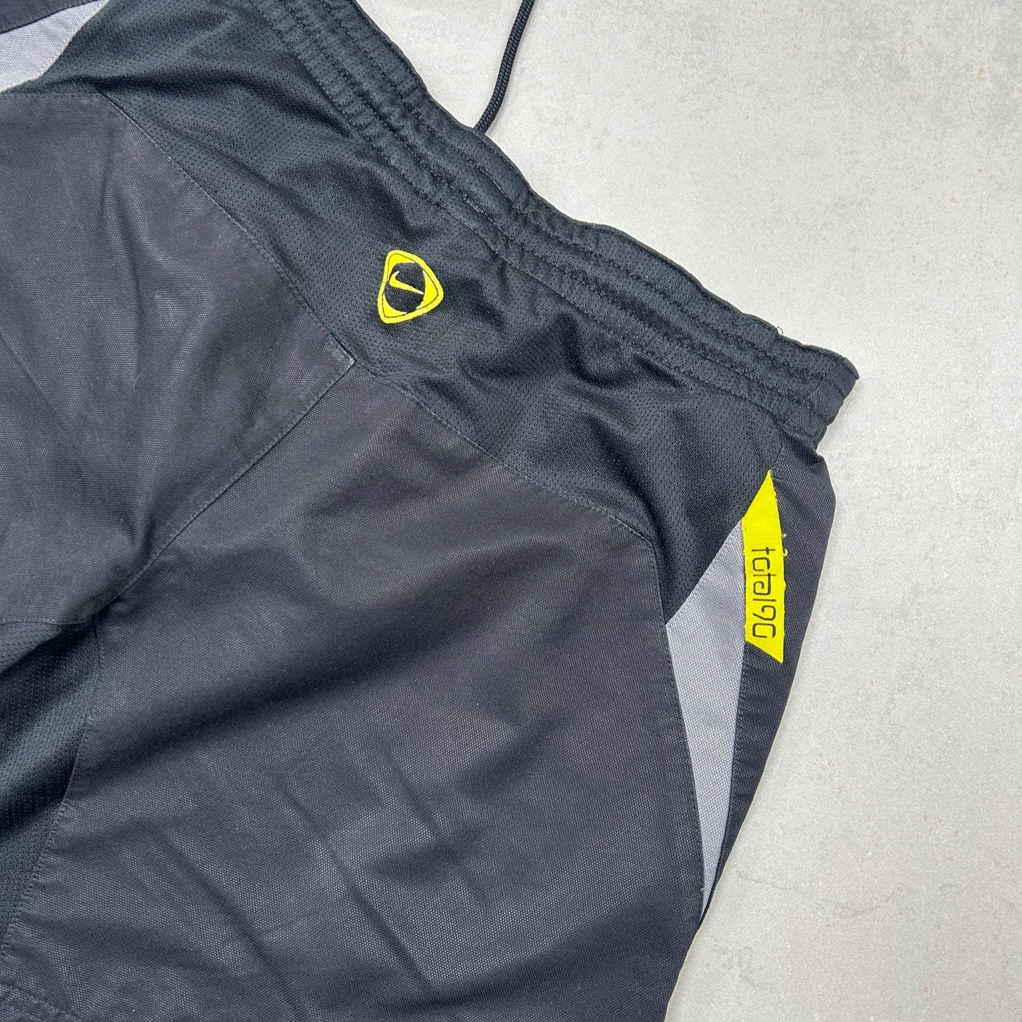 Vintage Nike T90 Black Sports Shorts - XS