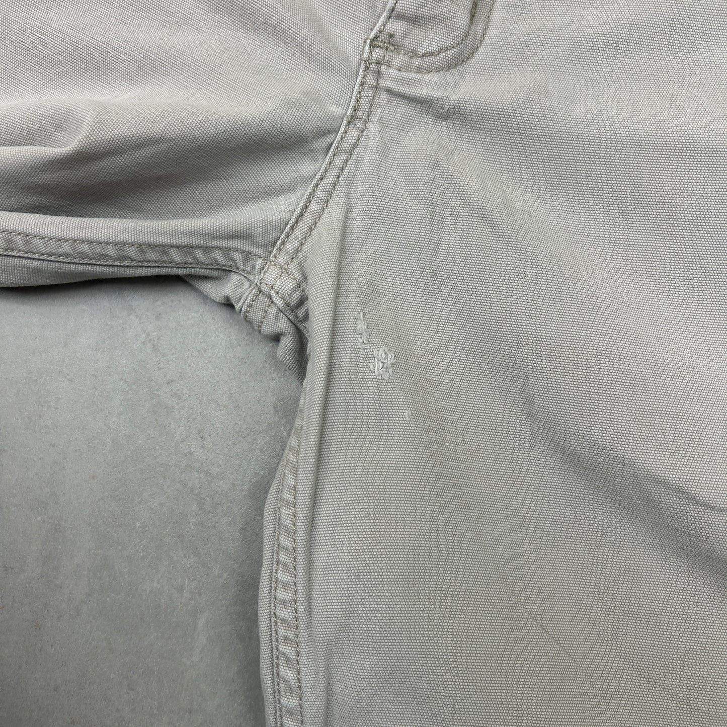 Vintage Carhartt Workwear Baggy Cream Carpenter Shorts - 30