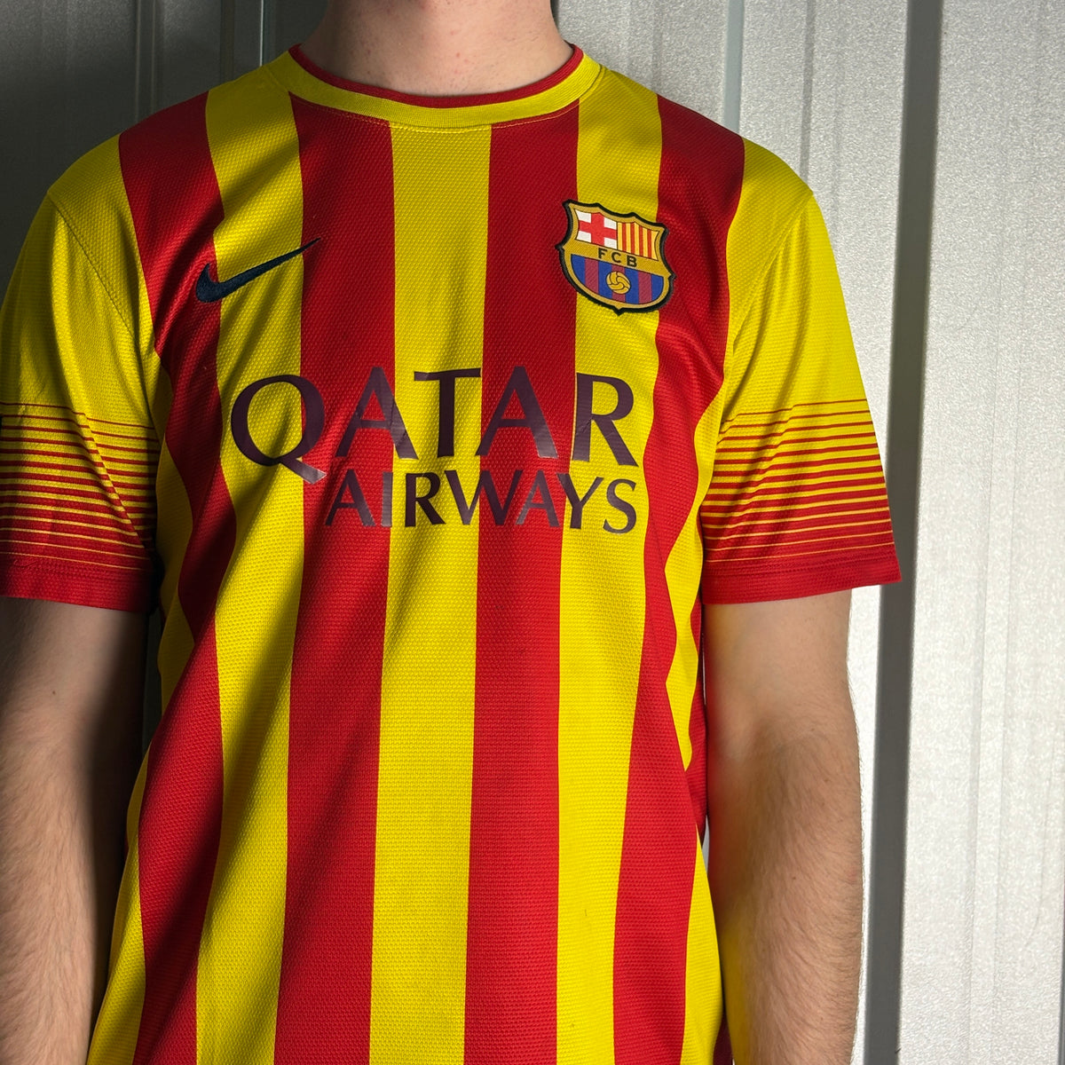 FC Barcelona 2013/15 Away Red Yellow Nike Stripe Football Shirt - M