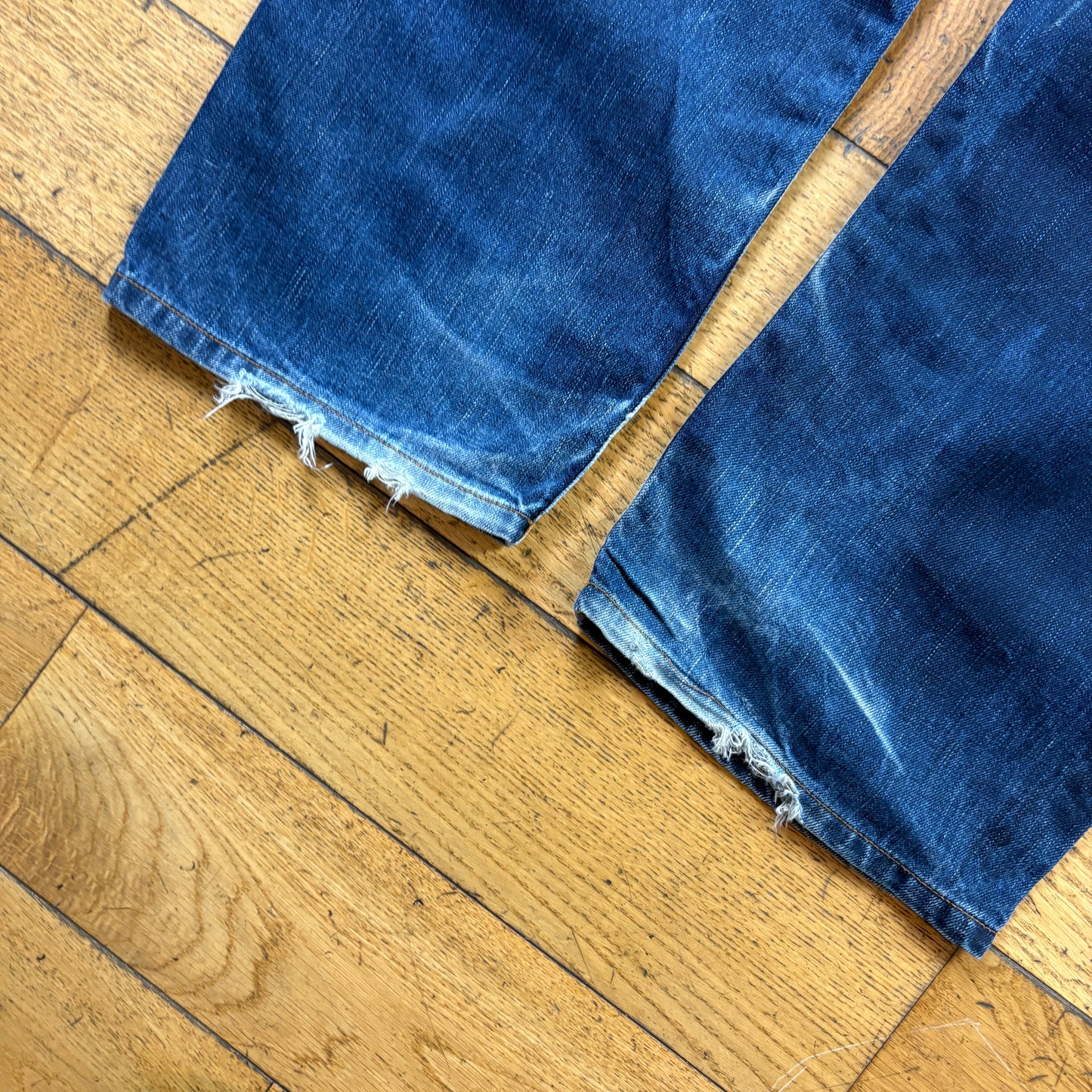 Vintage Blue Embroidered Y2K Hip Hop Baggy Jeans - 40