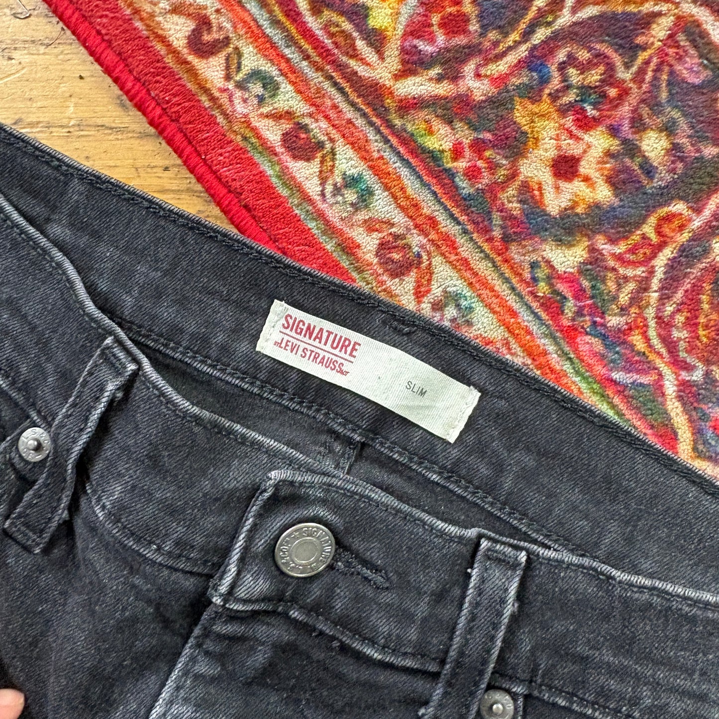 Vintage Levis Slim Black Denim Jeans - 32
