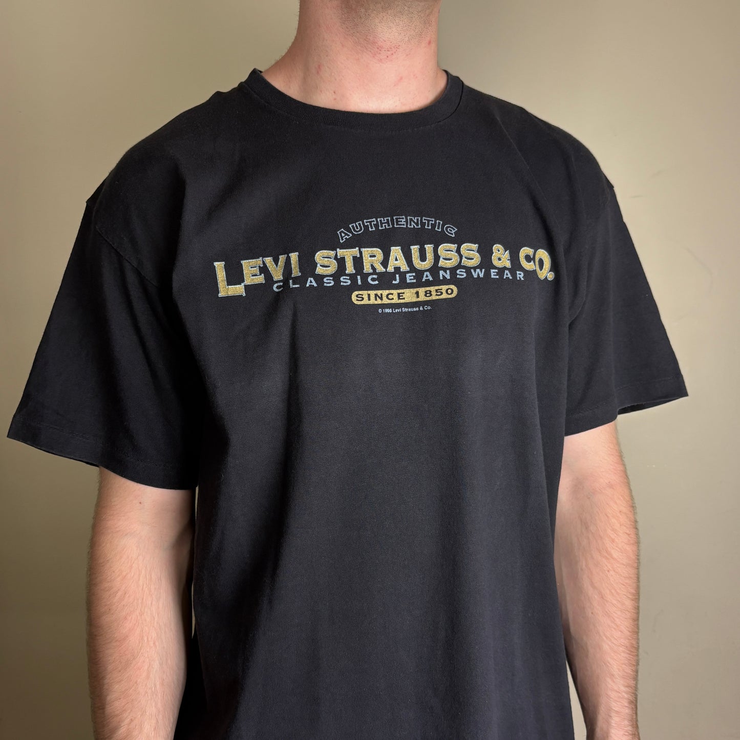 Vintage 1996 Levis Black Single Stitch Graphic T-Shirt - L