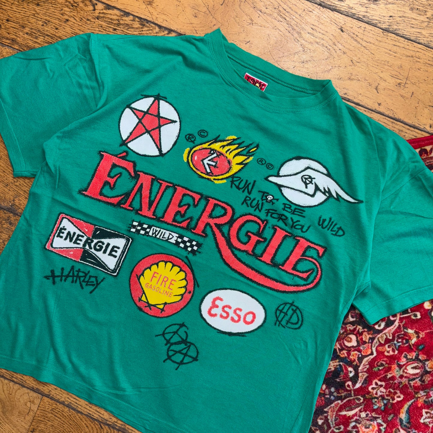 Vintage 90s Energie Skate Green Boxy Graphic T-Shirt - M