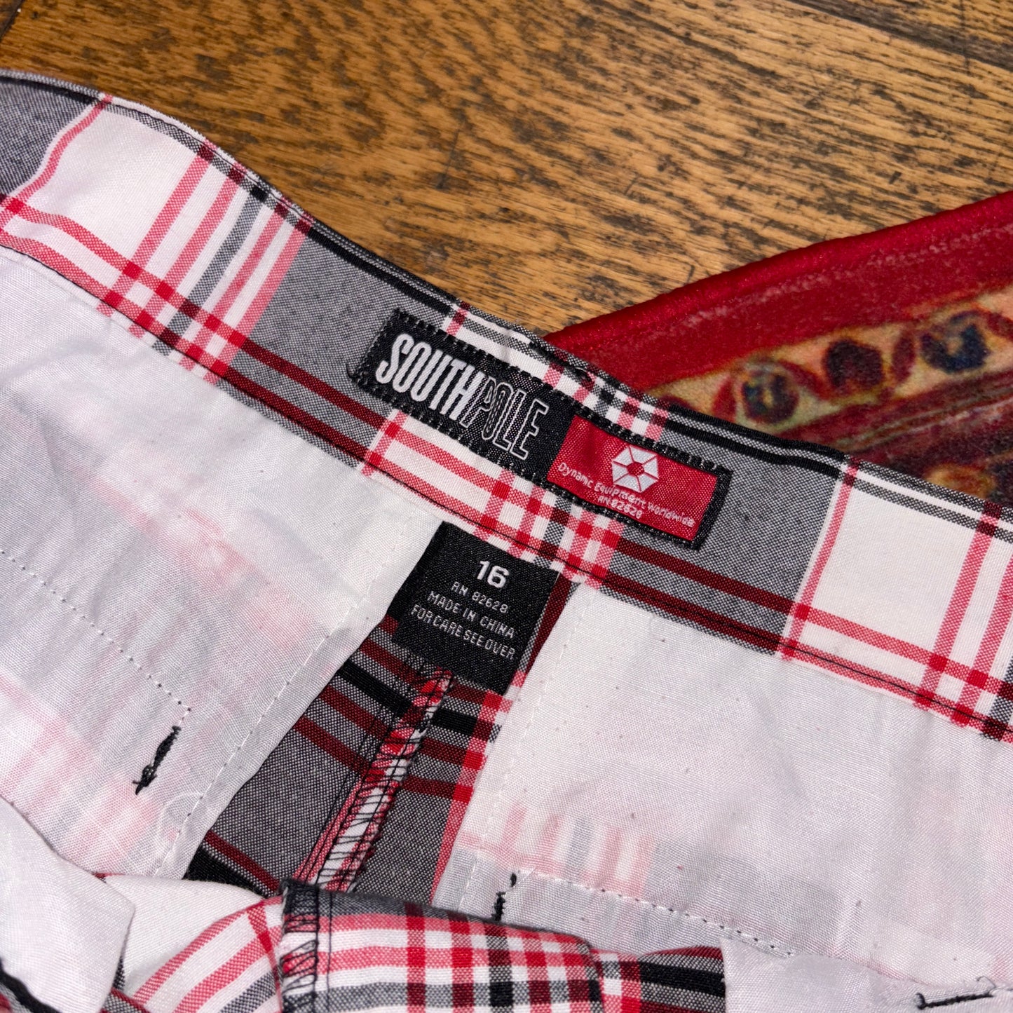 Vintage Southpole Red Grey Check Y2 Womens Hip Hop Baggy Shorts Jorts - 30