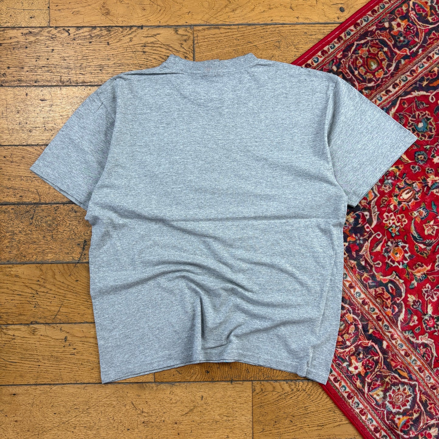 Vintage Y2K Nike Grey Graphic T-Shirt - M