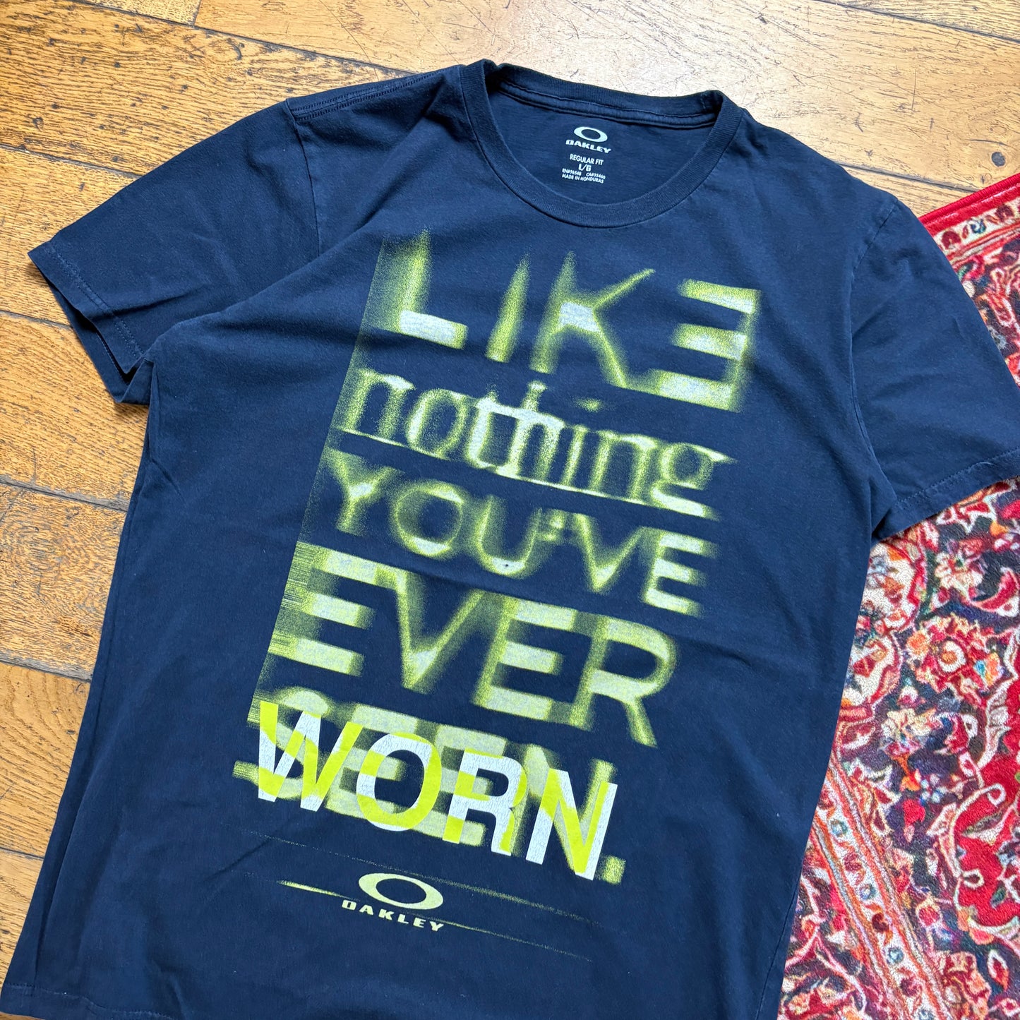 Vintage Oakley Navy Graphic T-Shirt - S