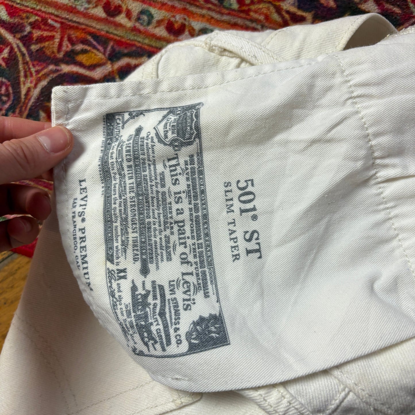 Vintage Levis 501 Slim White Cream Denim Jeans - 32R