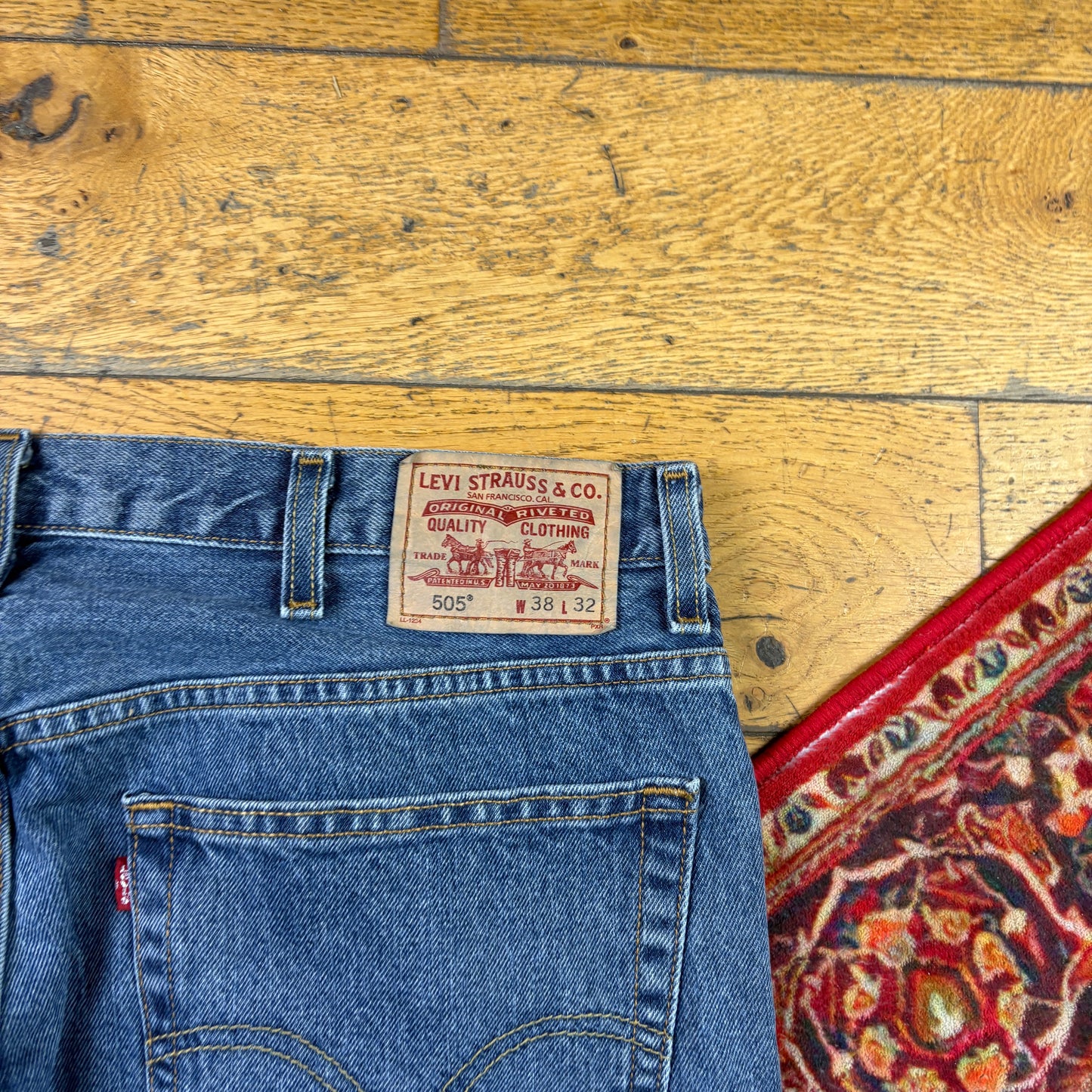 Vintage Levis 505 Straight Blue Denim Jeans - 38
