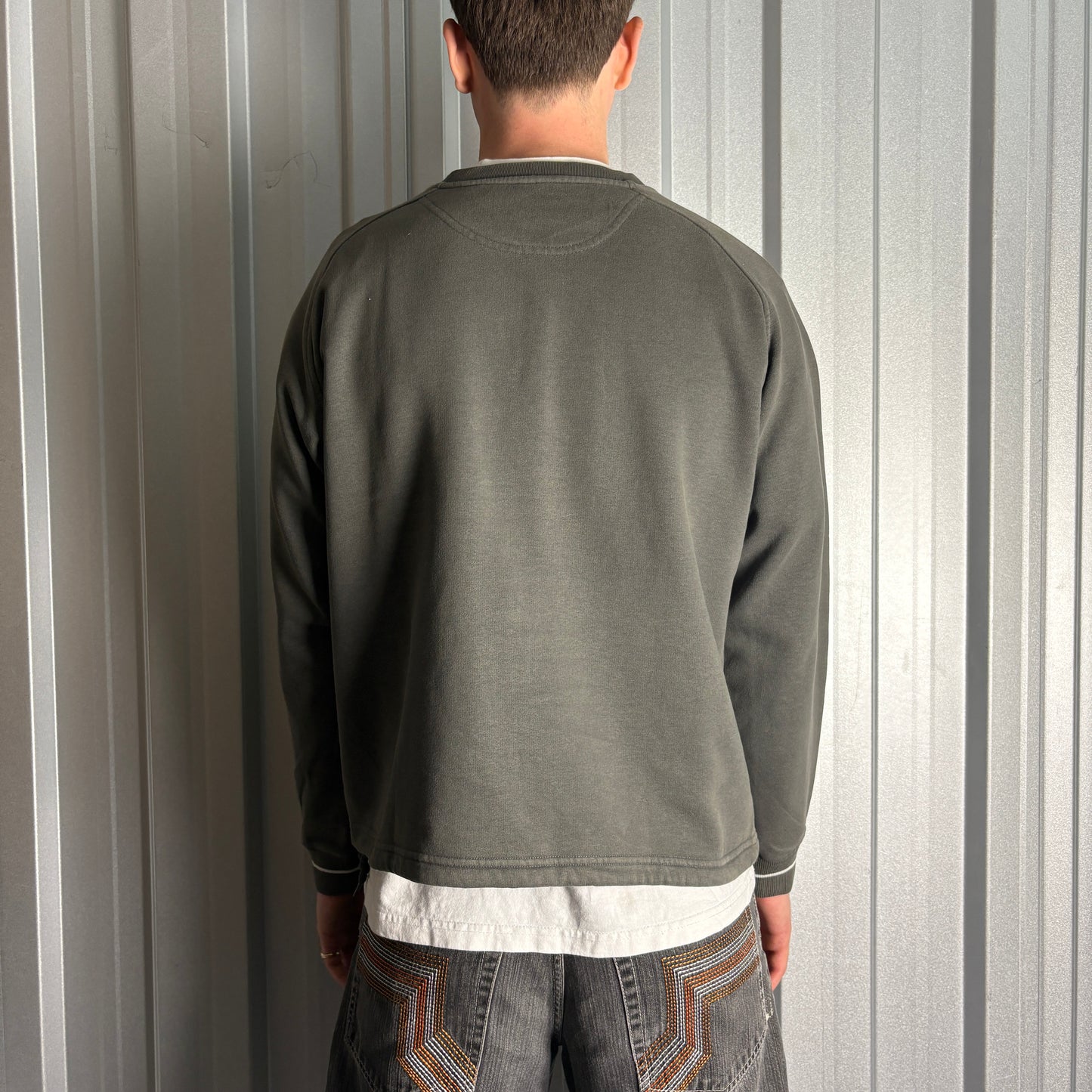 Vintage Nike 00s Y2K Grey Boxy Embroidered Sweatshirt - L