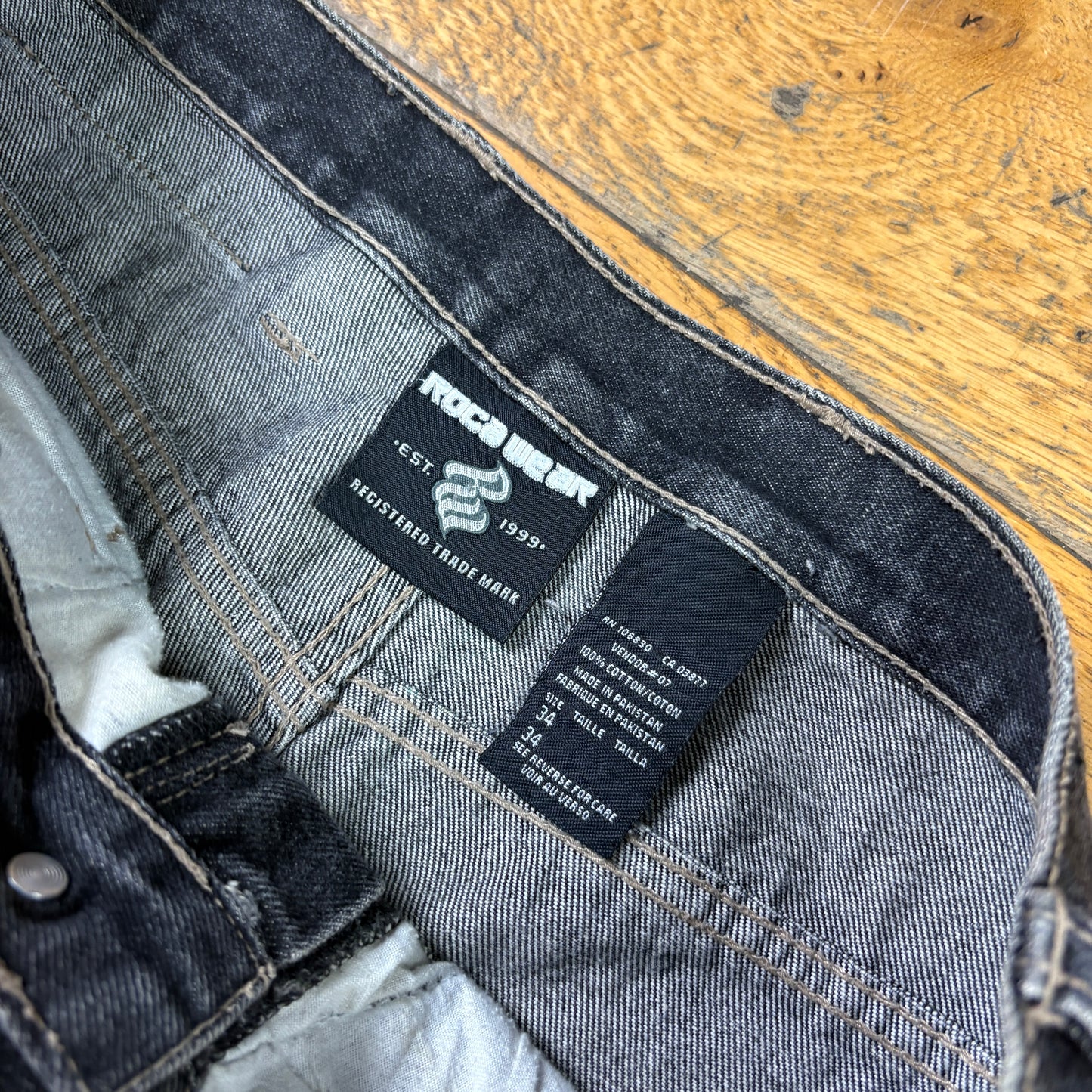 Vintage Rocawear Black Embroidered Y2K Hip Hop Baggy Jeans - 34