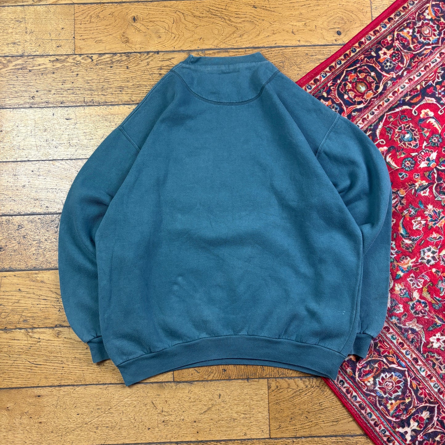 Vintage 90s Embroidered Blue Ski Skiing Christmas Sweatshirt - L