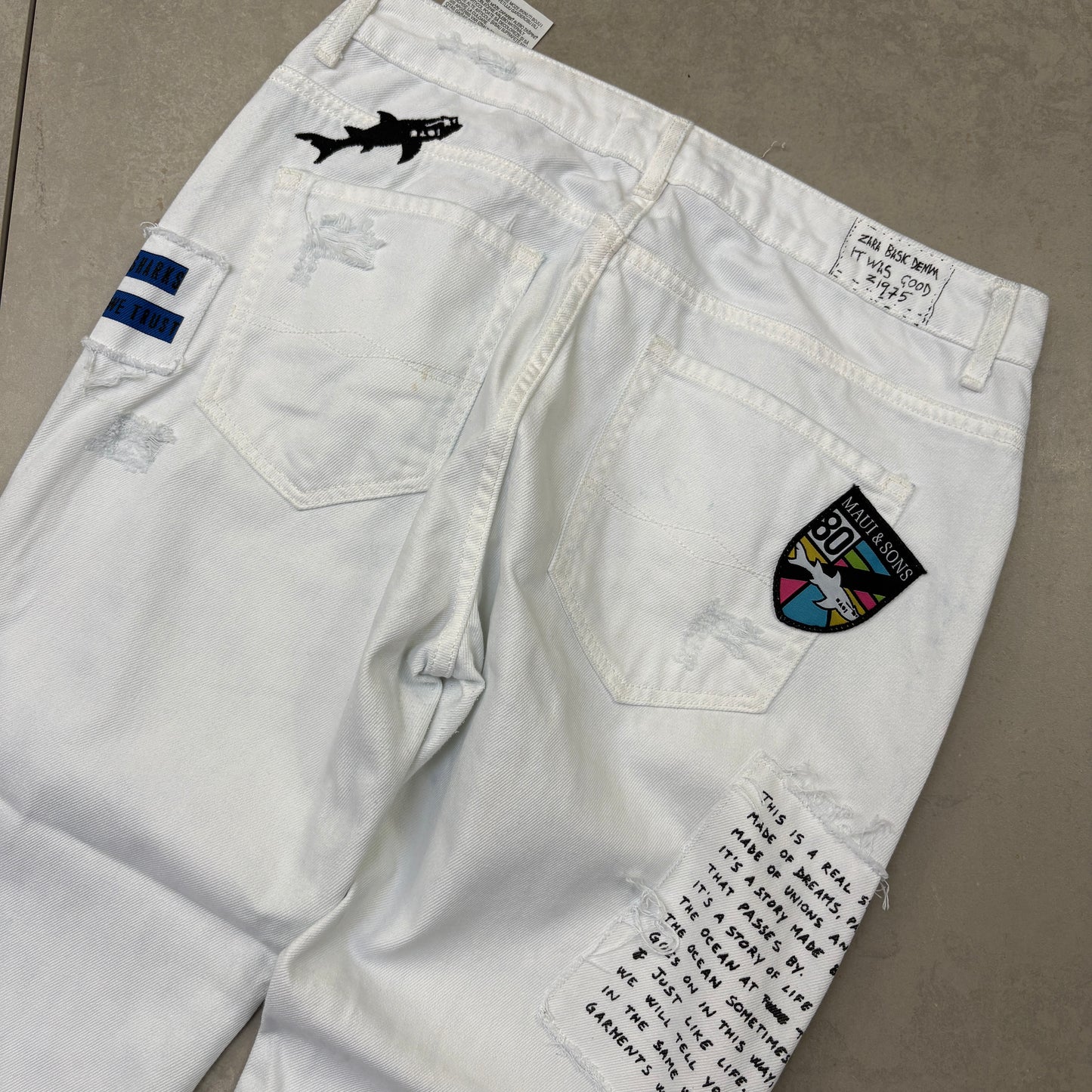 Vintage Maui and Sons Patchwork Surfwear Sharks White Jeans Jeans - 33