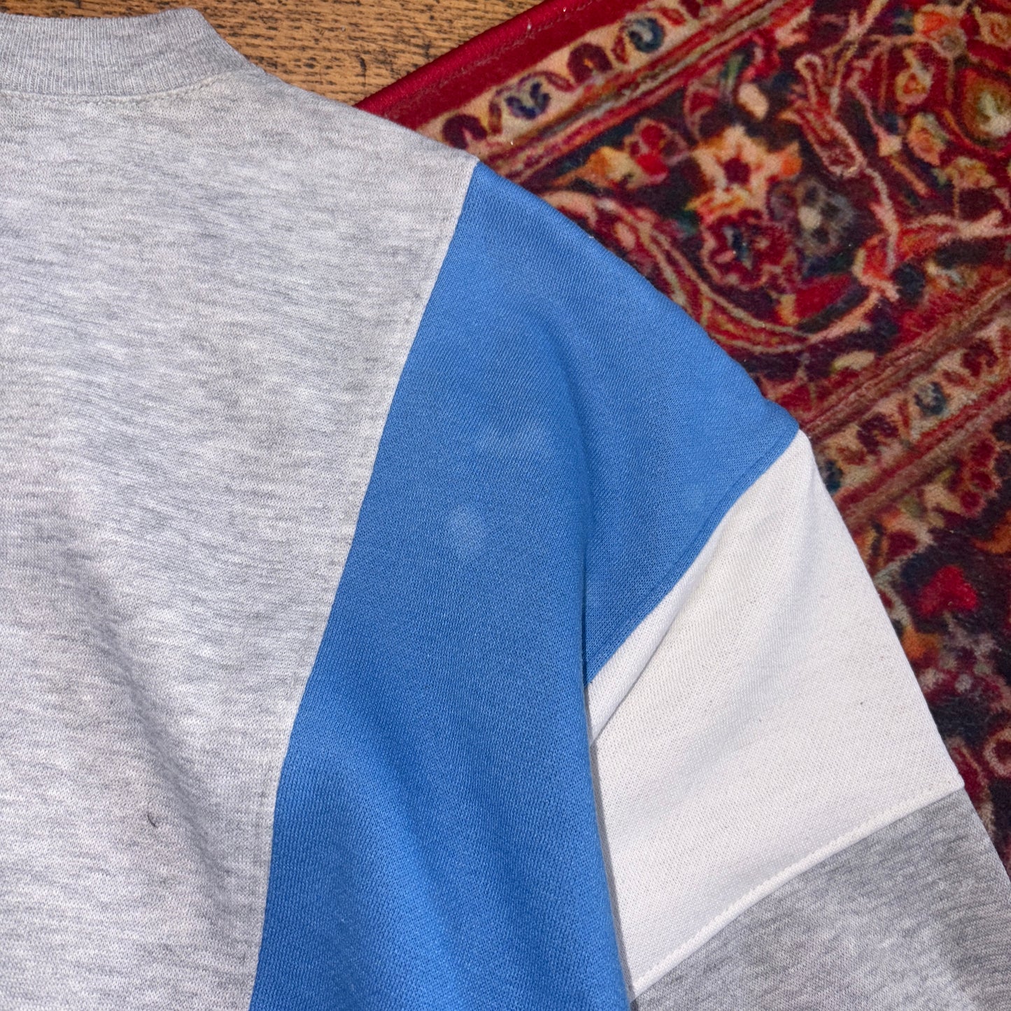 Vintage 90s Nike Grey Swoosh Boxy Embroidered Sweatshirt - M