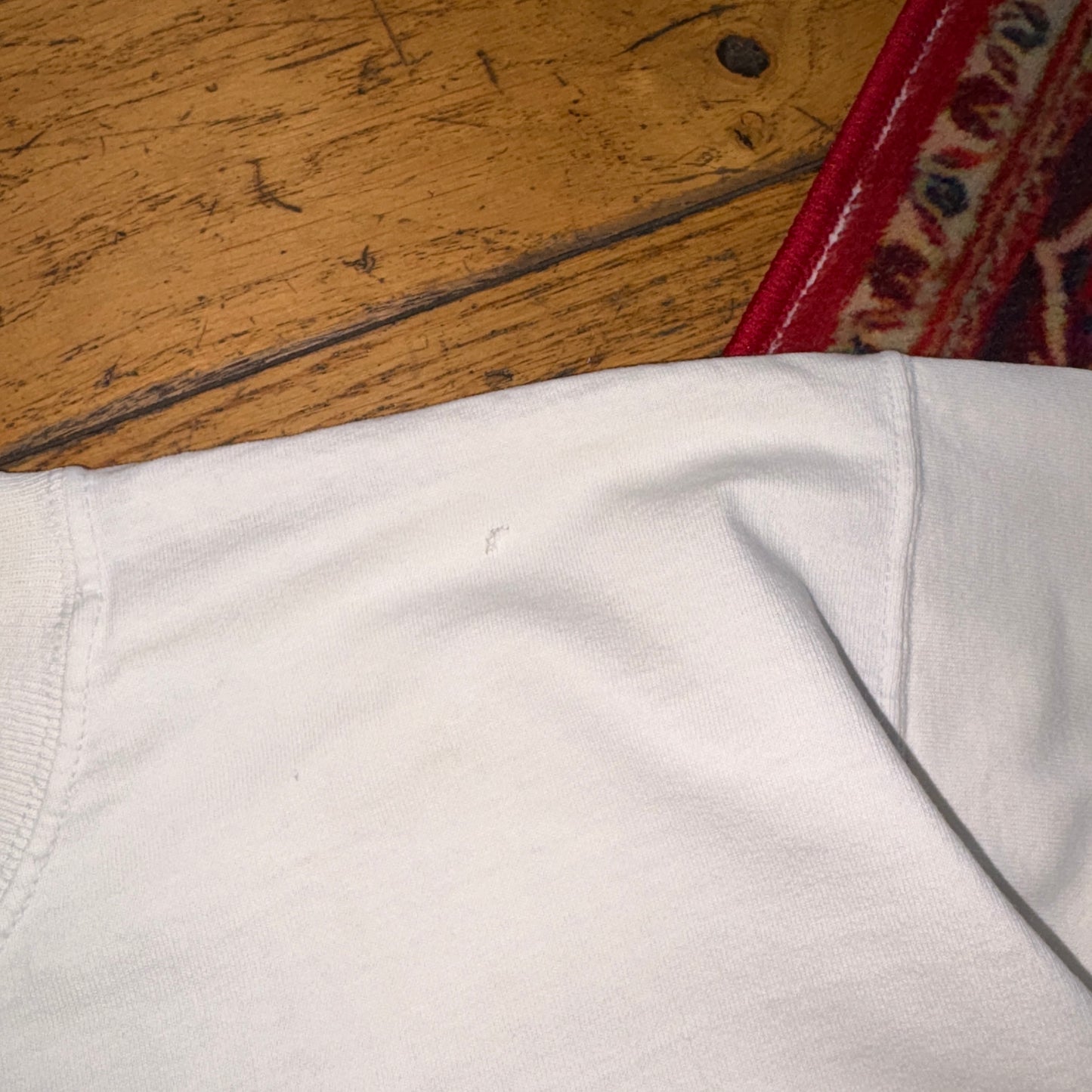 Vintage 2000 Amphibious Outfitters White Frog Graphic T-Shirt - L