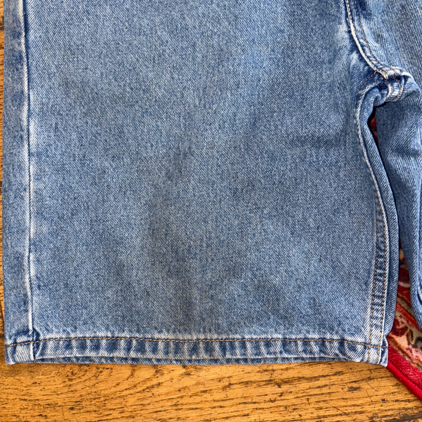 Vintage Levis 550 Baggy Blue Denim Shorts - 34