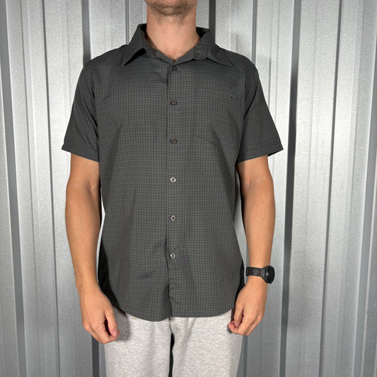 Oakley Grey Check Plaid Short Sleeve Shirt - M