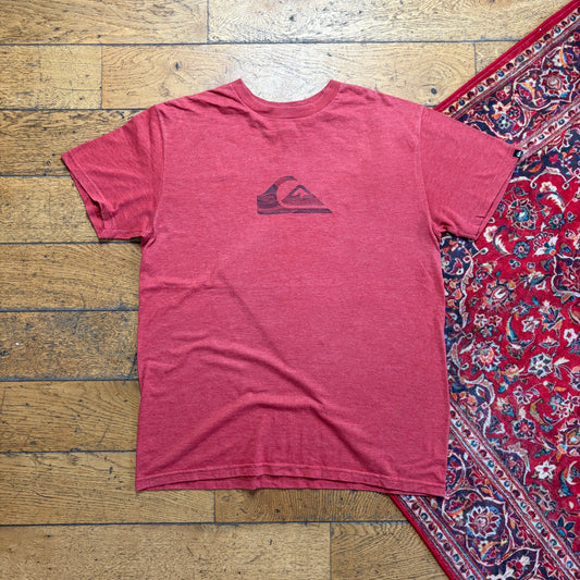 Vintage Quiksilver Red Surfwear Graphic T-Shirt - M