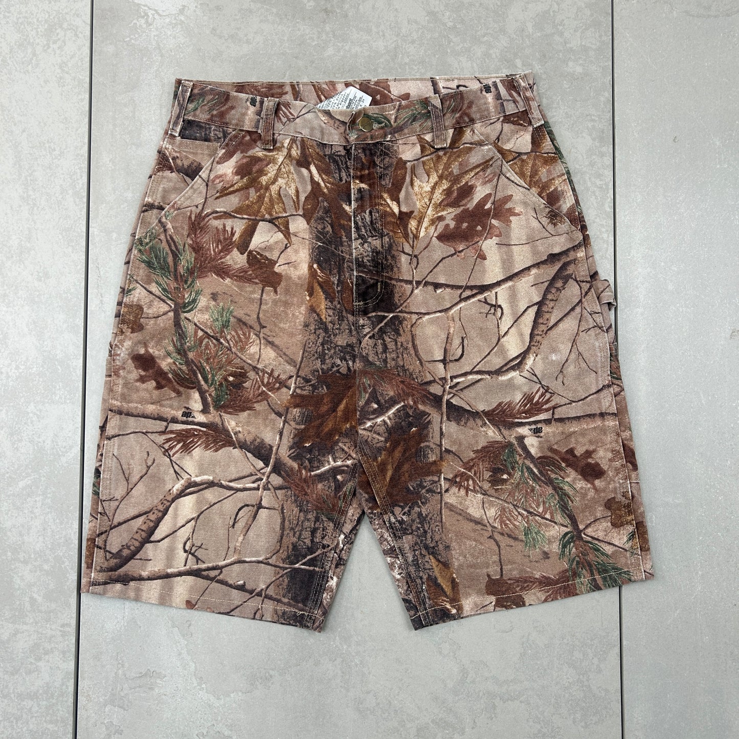 Vintage Carhartt Workwear Brown Realtree Camo Baggy Carpenter Shorts - 33