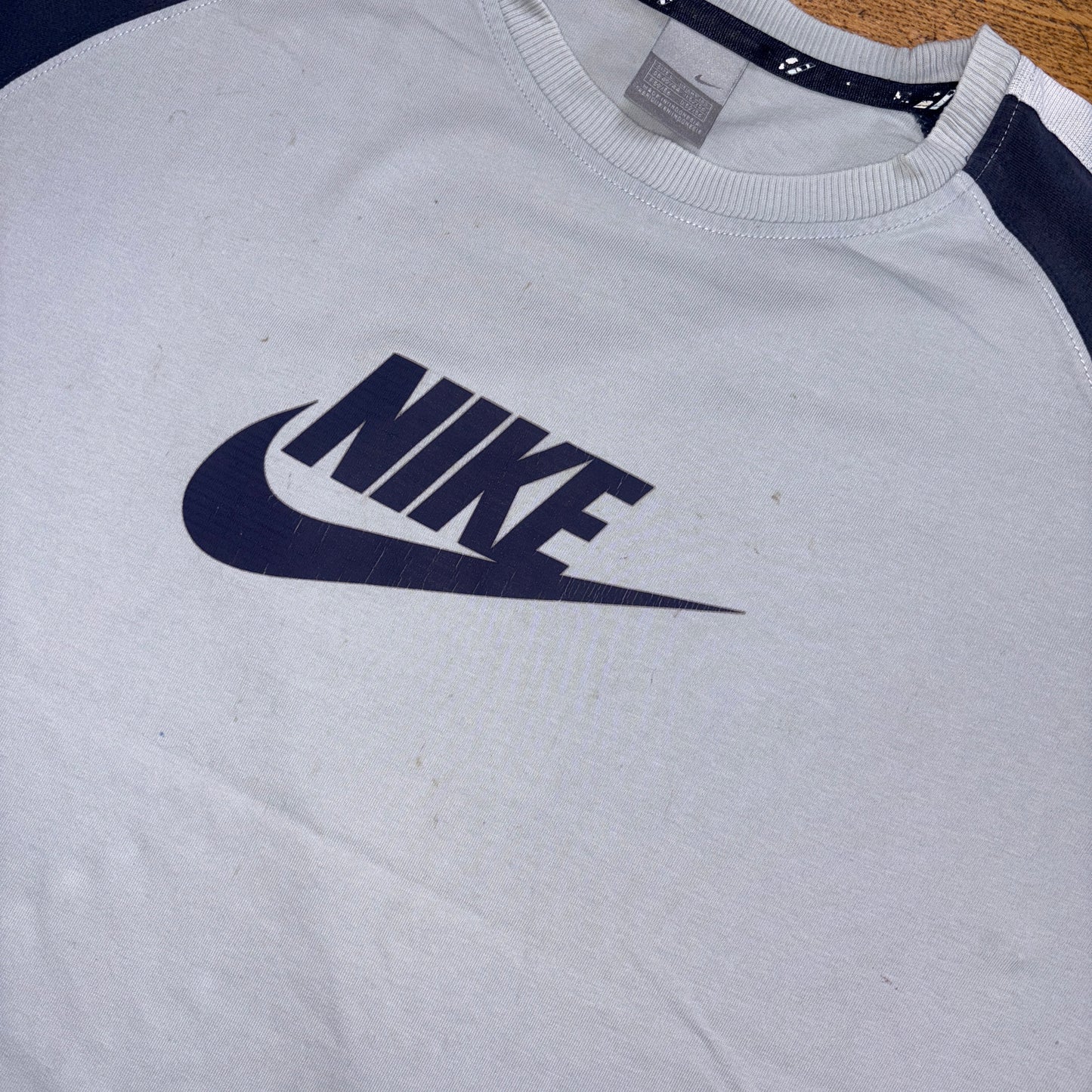 Vintage 00s Nike Blue Y2K Graphic T-Shirt - L