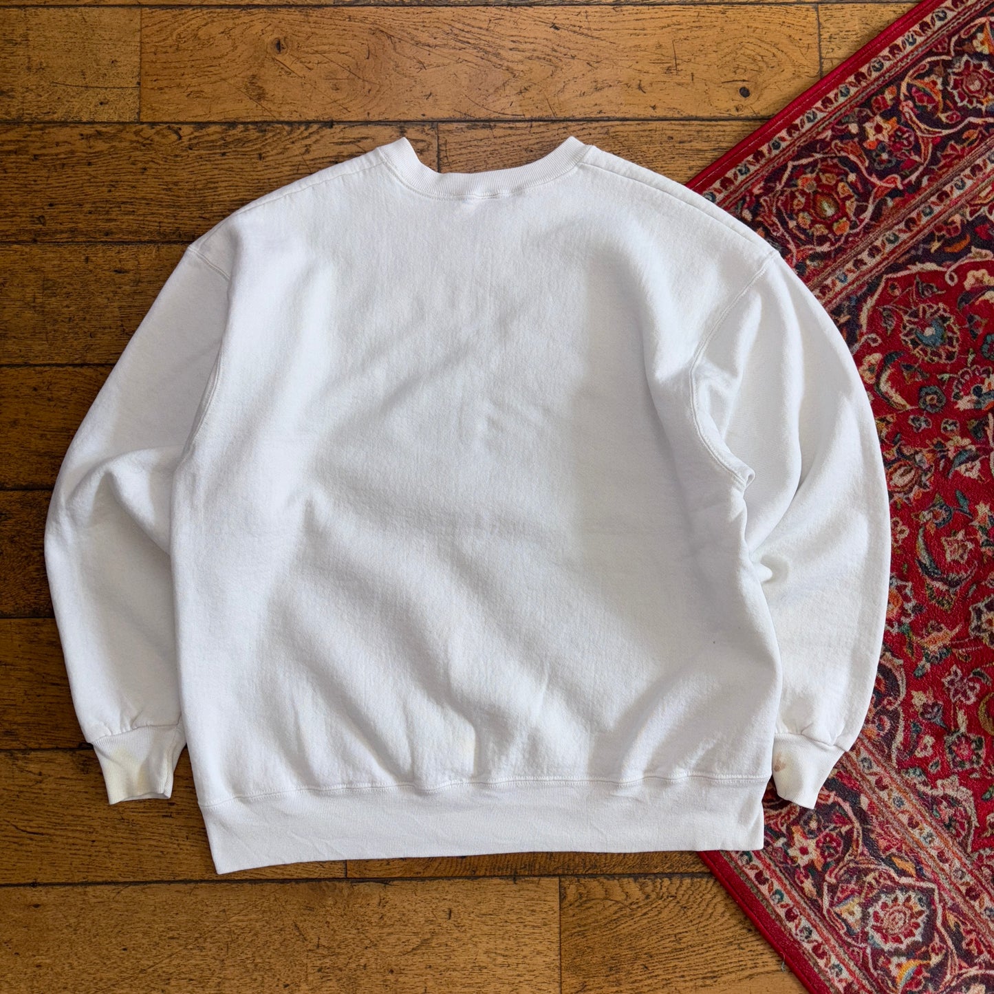 Vintage 1991 MLB Atlanta Braves White Graphic Sweatshirt - XL