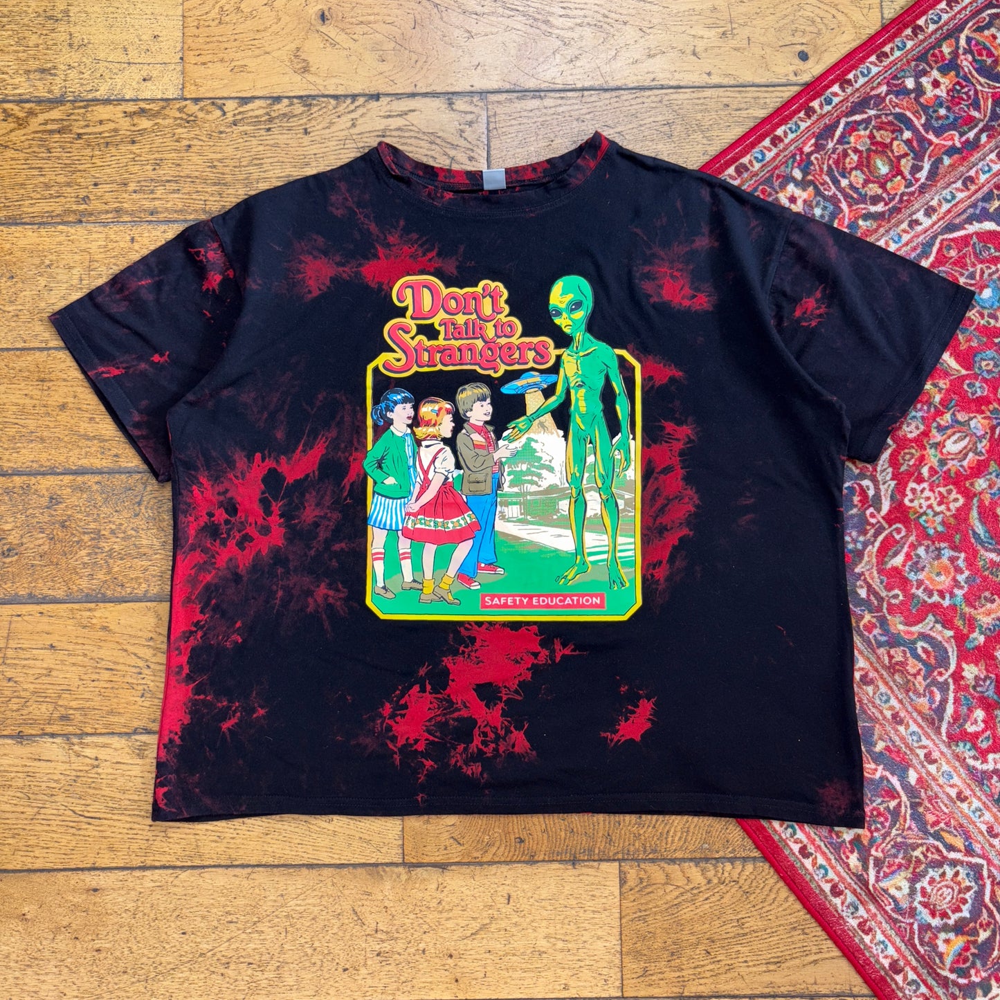 Vintage Romwe Dont Talk To Strangers Black Red Tie Dye Alien Graphic T-Shirt -XL